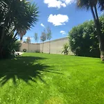 Flavie- Luxueuse - Piscine Sous Le Soleil- Confort Jardin Barbecue -borne Recharge Electrique 10min Plage- Famille-piscine Lattes