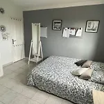 Flavie- Luxueuse - Piscine Sous Le Soleil- Confort Jardin Barbecue -borne Recharge Electrique 10min Plage- Famille-piscine Villa Lattes