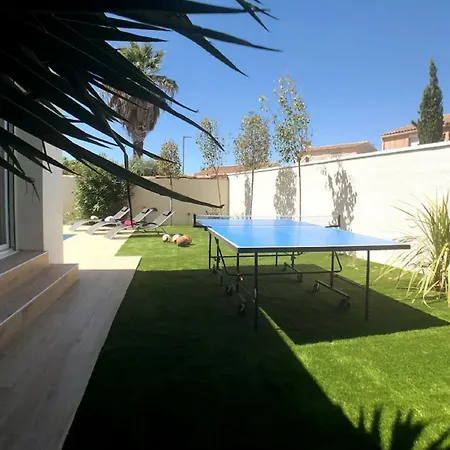 Flavie- Luxueuse - Piscine Sous Le Soleil- Confort Jardin Barbecue -borne Recharge Electrique 10min Plage- Famille-piscine וילה