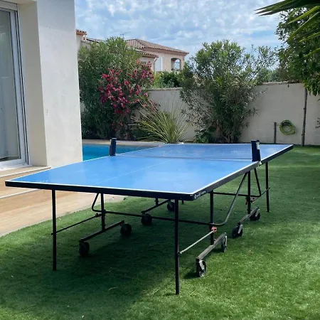 فيلة Flavie- Luxueuse - Piscine Sous Le Soleil- Confort Jardin Barbecue -borne Recharge Electrique 10min Plage- Famille-piscine *