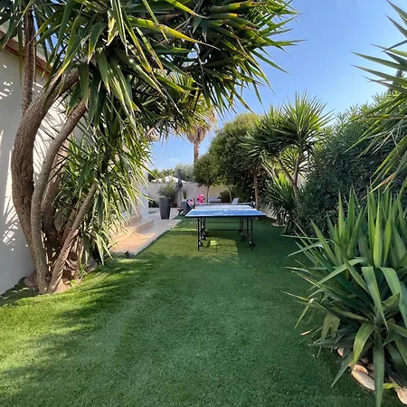 Flavie- Luxueuse - Piscine Sous Le Soleil- Confort Jardin Barbecue -borne Recharge Electrique 10min Plage- Famille-piscine *